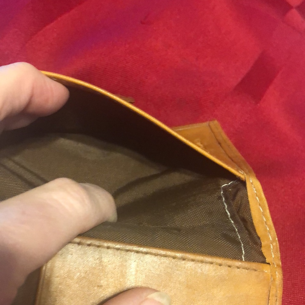 PreOwned- Franklin Covey Leather Wallet 3 credit card slots-2 slots for receipts - Picture 5 of 11